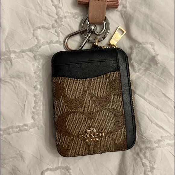 Coach Zip Card Case in Signature Canvas