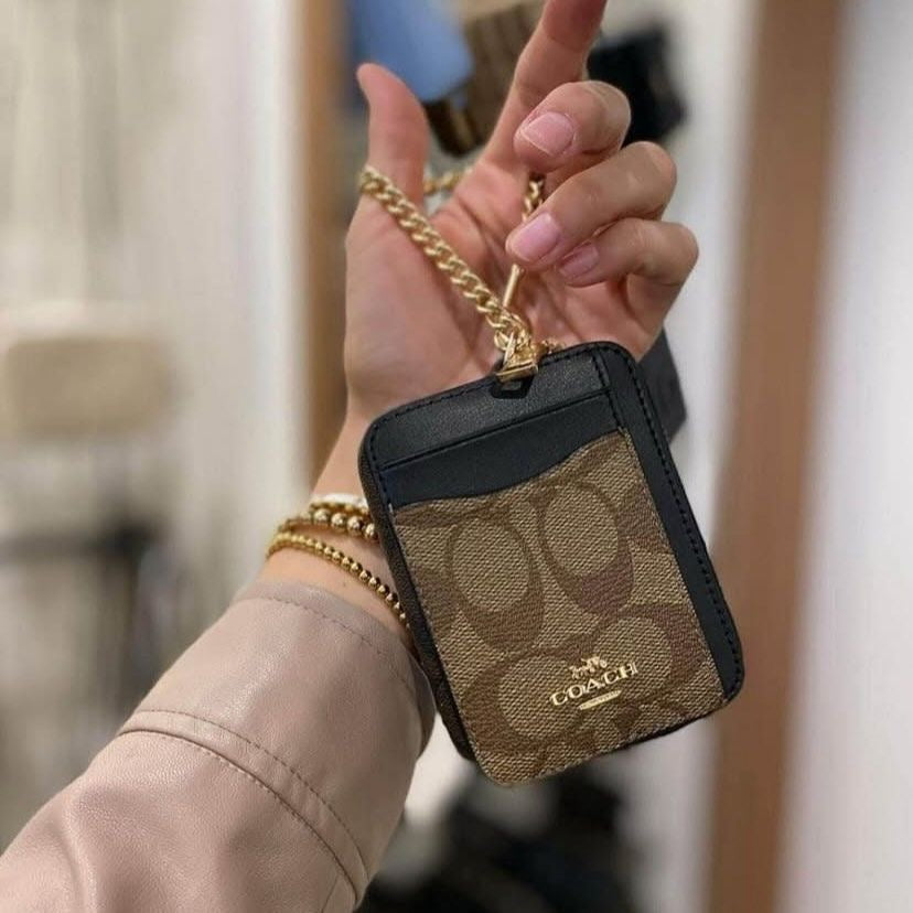 Coach Zip Card Case in Signature Canvas