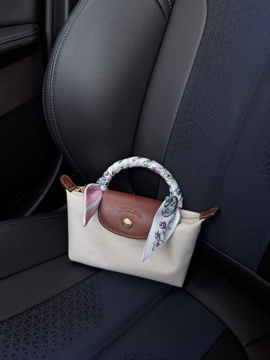 Longchamp Long-Strap Crossbody Bag - Beige