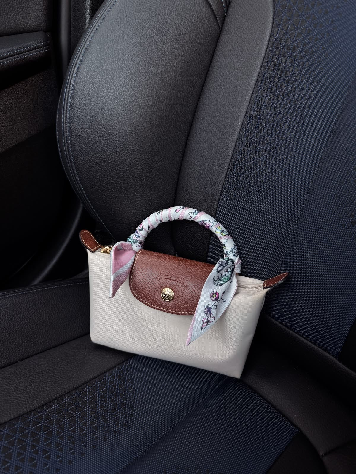 Longchamp Long-Strap Crossbody Bag - Beige